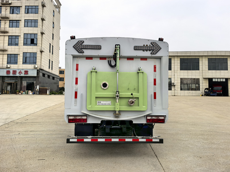 楚勝牌CSC5107TXSJLBEV型純電動(dòng)洗掃車