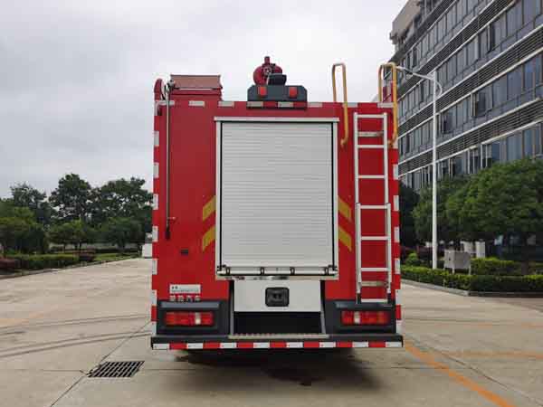 楚勝牌CSC5280GXFSG120/S6型水罐消防車