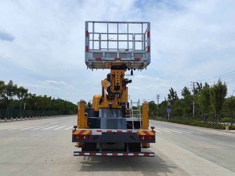 楚勝牌CSC5180JGKD6高空作業(yè)車