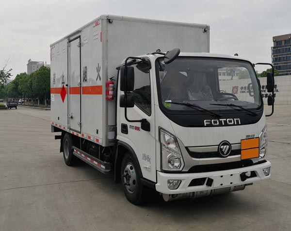 楚勝牌CSC5048XRQB6型易燃氣體廂式運輸車