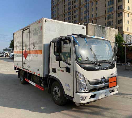 楚勝牌CSC5048XRYB6型易燃液體廂式運(yùn)輸車