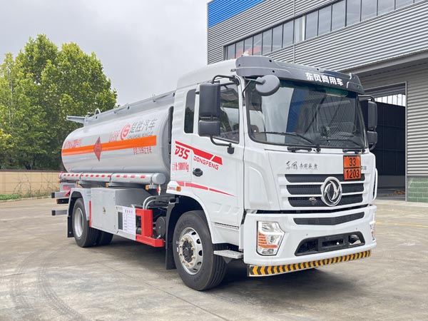 楚勝牌CSC5183GJYEZ6型加油車(chē)