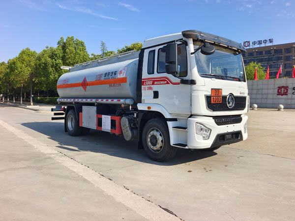 楚勝牌CSC5189GYYS6型運(yùn)油車(chē)