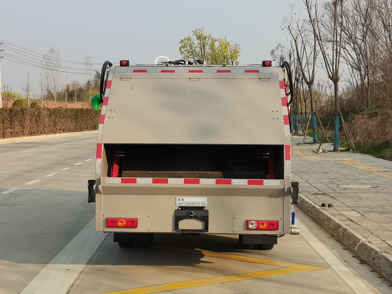 楚勝牌CSC5047ZYSB6壓縮式垃圾車
