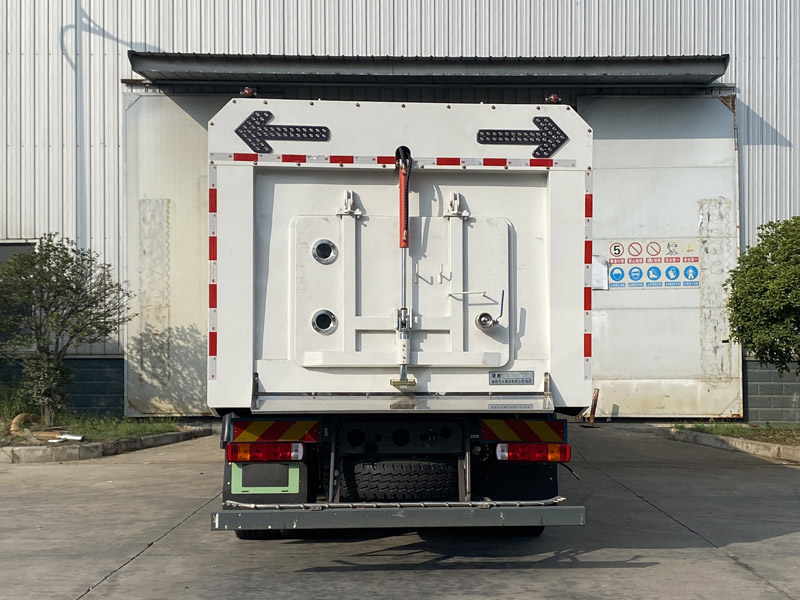 楚勝牌CSC5187TXSZBEV純電動(dòng)洗掃車