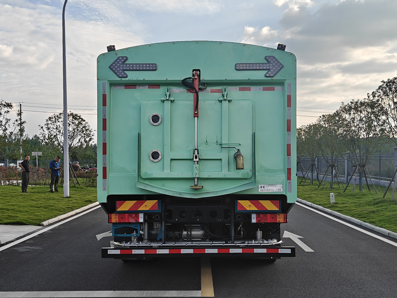 楚勝牌CSC5180TXSCFBEV純電動(dòng)洗掃車