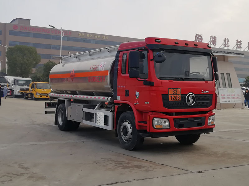 楚勝牌CSC5189GYYLS6型鋁合金運油車