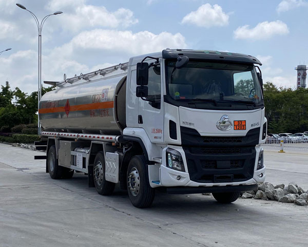 楚勝牌CSC5267GYYLEL6型鋁合金運(yùn)油車